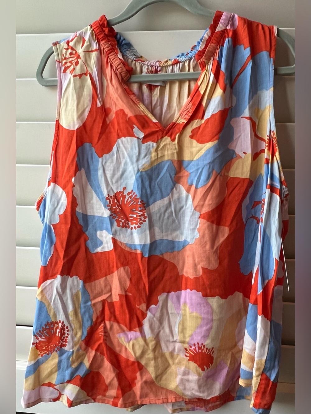 Sonoma NEW XXL Red Multi Floral V-Neck Sleeveless Top